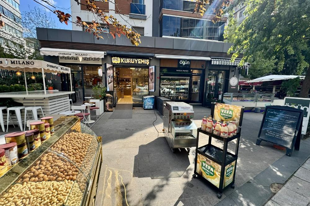 Kadıköy CaddeBostan Plaj Yolu Sokakta Kiralık Dükkan