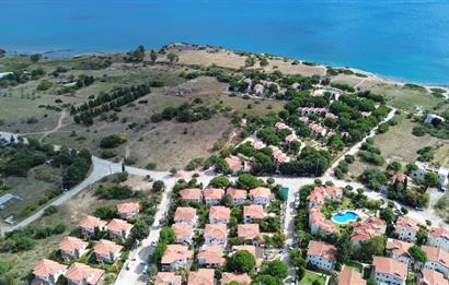 Datça Özbel'de Denize 350m Mesafede 1+1 Satılık Daire