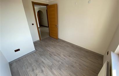 474 ETAP 1.KAT KONUMUNDA ARA KAT TAPULU KREDİYE UYGUN 4+1