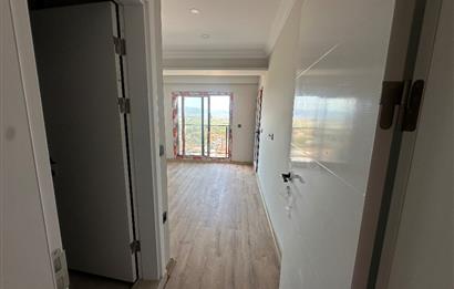 Dikili İslamlar da Deniz Manzaralı Geniş Bahçeli Satılık Villa