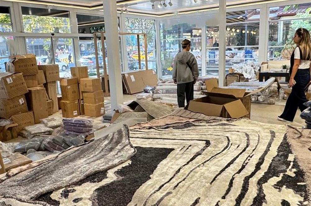 BAĞDAT CADDESİ ÜZERİ 125 M2 ÖN KULLANIMLI TOPLAM 375 M2 DÜKKAN