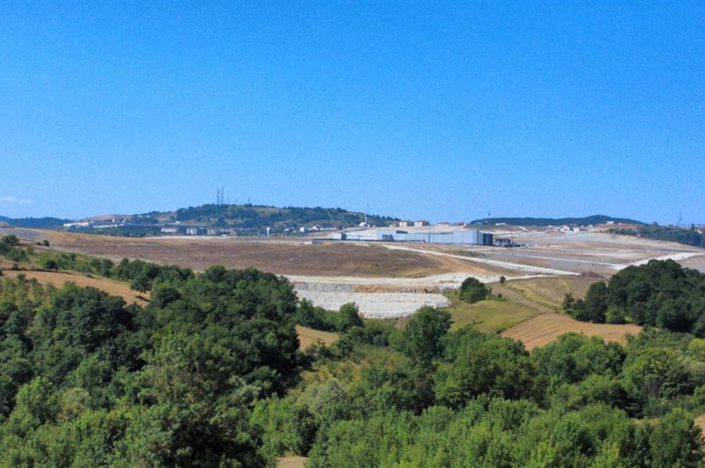 KANDIRA GONCAAYDIN’DA GÖL MANZARALI 3.689 m² TARLA