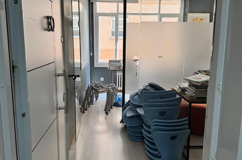 BAĞDAT CADDESİ'NE CEPHELİ KİRALIK 160 M2 NET HER İŞE UYGUN OFİS
