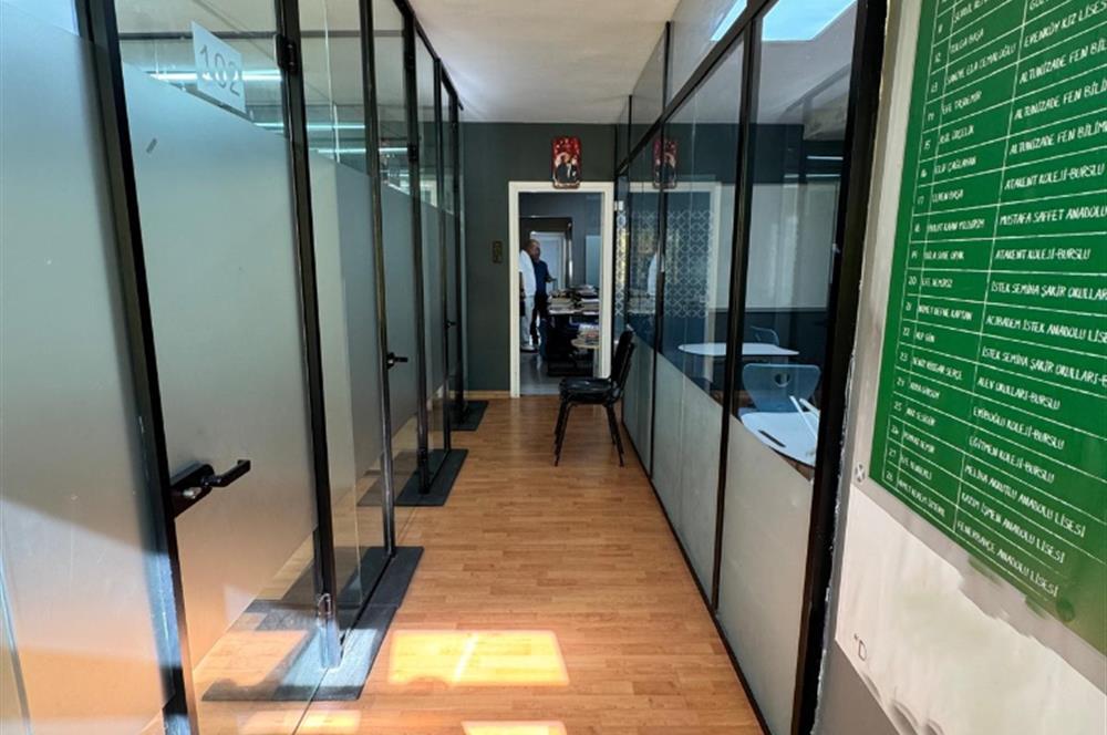 BAĞDAT CADDESİ'NE CEPHELİ KİRALIK 160 M2 NET HER İŞE UYGUN OFİS