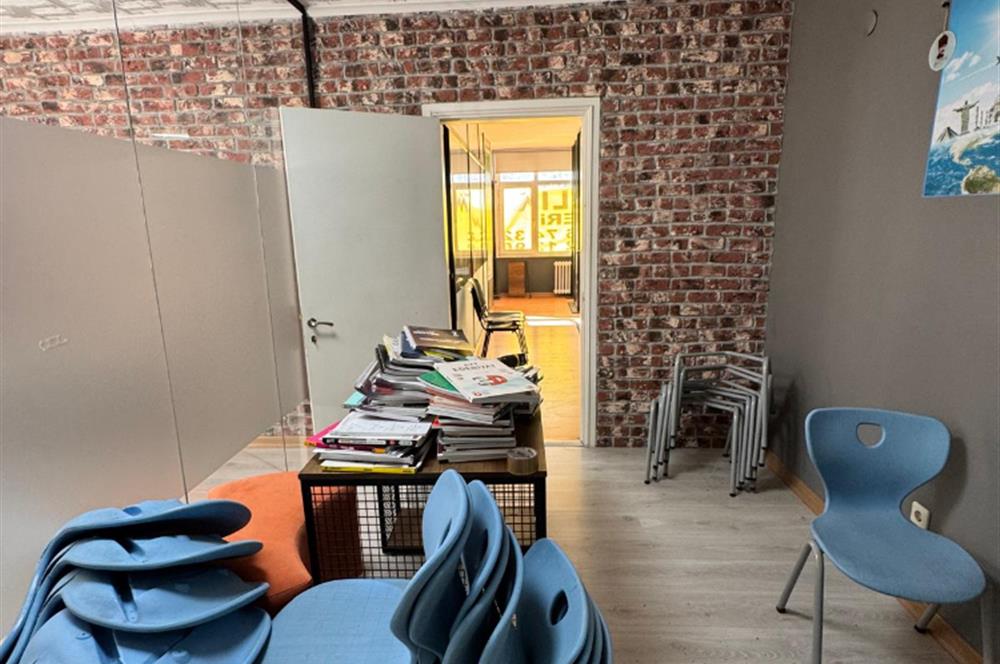 BAĞDAT CADDESİ'NE CEPHELİ KİRALIK 160 M2 NET HER İŞE UYGUN OFİS
