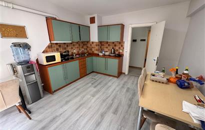 BAĞDAT CADDESİ'NE CEPHELİ KİRALIK 160 M2 NET HER İŞE UYGUN OFİS