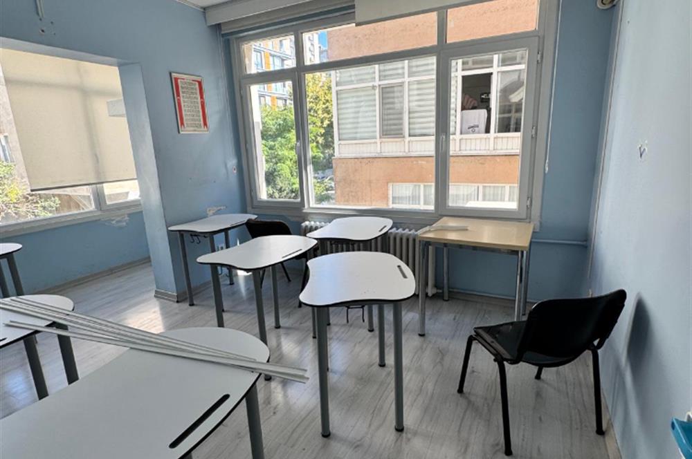 BAĞDAT CADDESİ'NE CEPHELİ KİRALIK 160 M2 NET HER İŞE UYGUN OFİS
