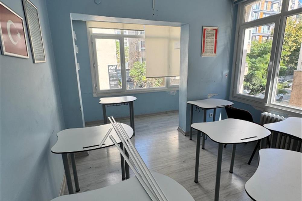 BAĞDAT CADDESİ'NE CEPHELİ KİRALIK 160 M2 NET HER İŞE UYGUN OFİS