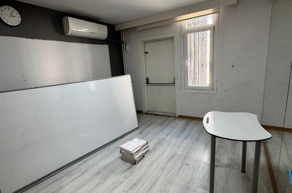 BAĞDAT CADDESİ'NE CEPHELİ KİRALIK 160 M2 NET HER İŞE UYGUN OFİS