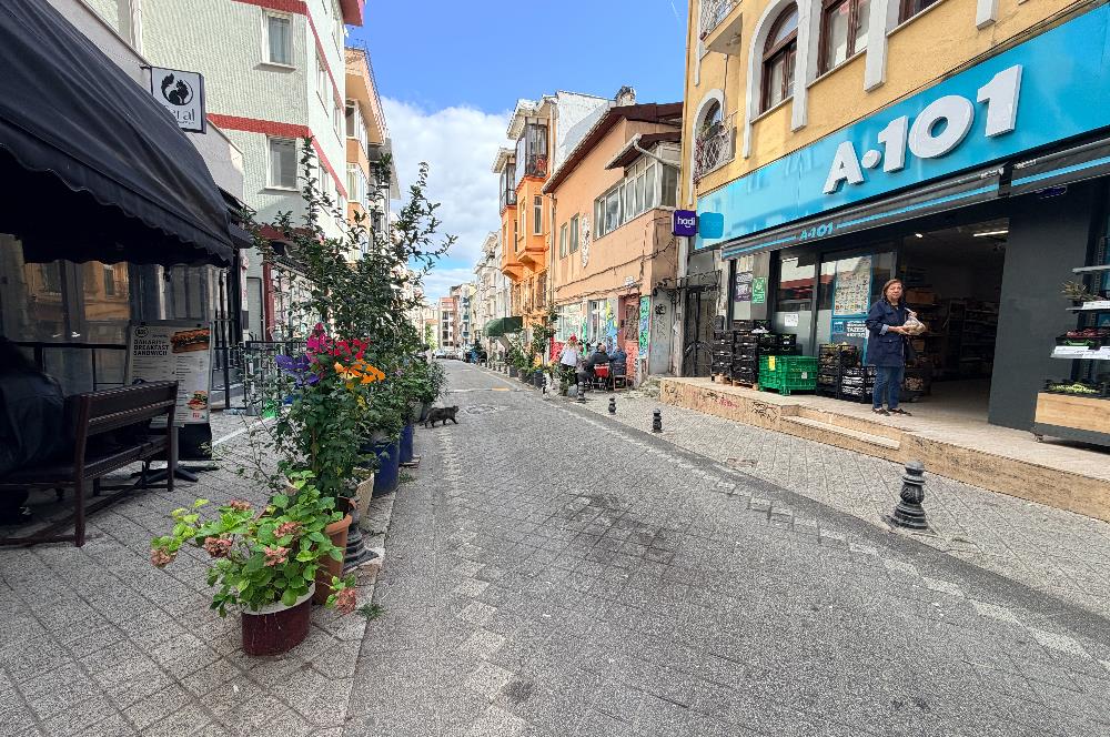 Bahariye Caddesine 1.Bina 50m2 Net Asma Katlı Satılık Dükkan