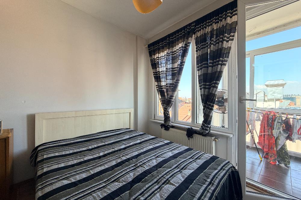 Caferağa'da Kısmi Deniz Manzaralı, 100m² Net 3+1 Satılık Daire