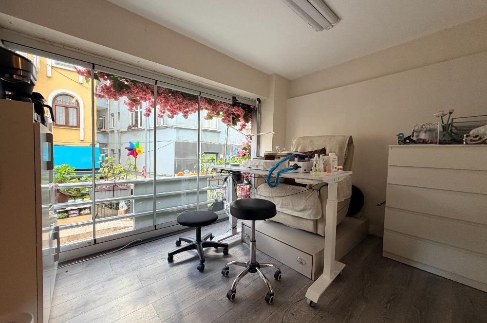 Bahariye Caddesine 1.Bina 50m2 Net Asma Katlı Satılık Dükkan