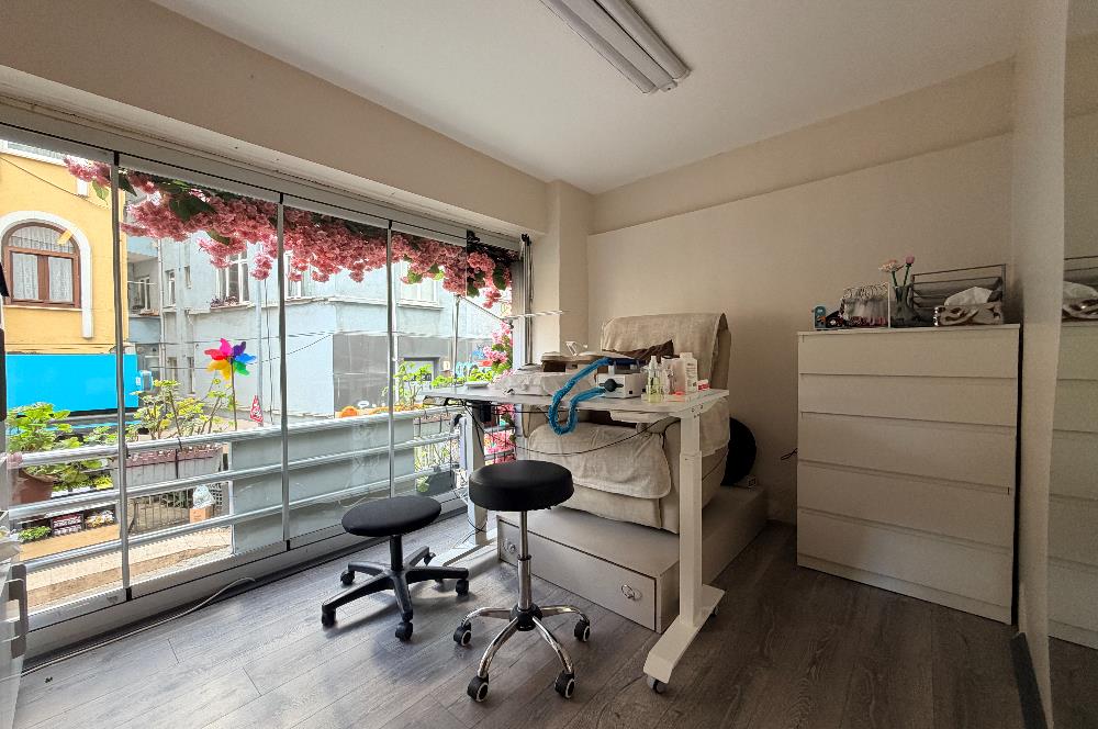 Bahariye Caddesine 1.Bina 50m2 Net Asma Katlı Satılık Dükkan