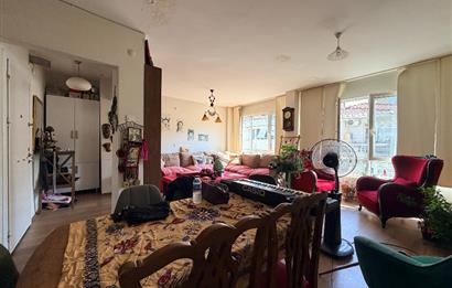 Caferağa'da Kısmi Deniz Manzaralı, 100m² Net 3+1 Satılık Daire