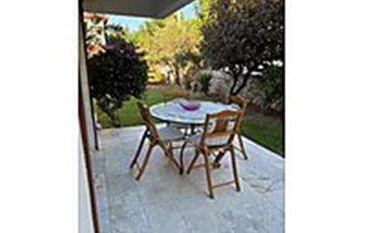 Çeşme Dalyan Cankaya Evleri Geniş Bahçeli Satılık Villa