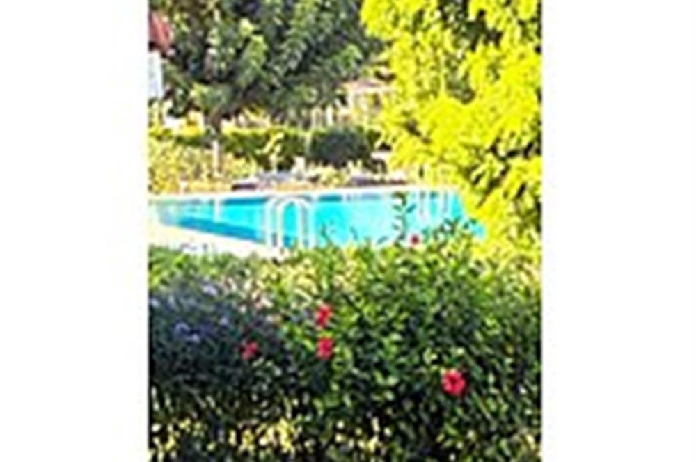 Çeşme Dalyan Cankaya Evleri Geniş Bahçeli Satılık Villa