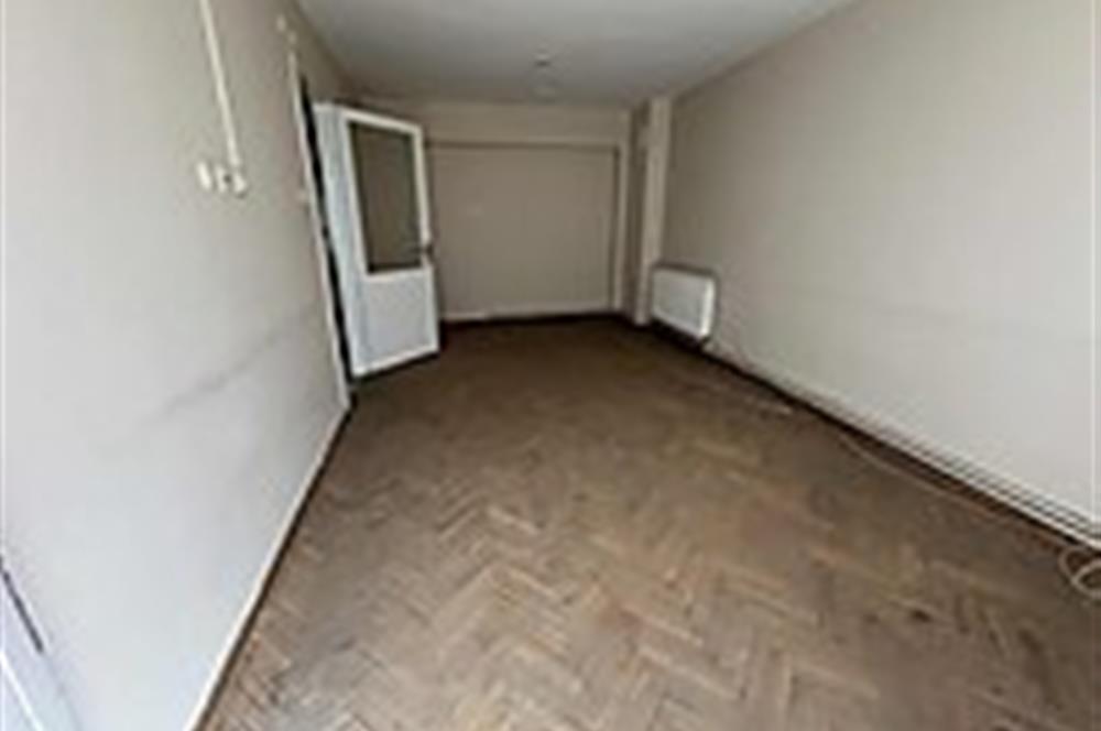 ÜÇYOL MEYDANIN'DA SATILIK 2+1 KAPALI MUTFAK DAİRE