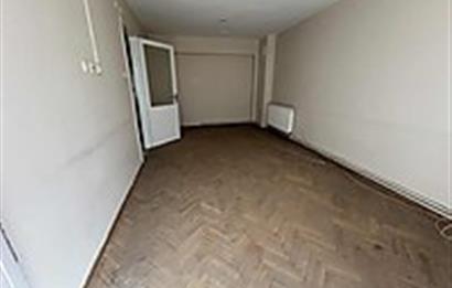 ÜÇYOL MEYDANIN'DA SATILIK 2+1 KAPALI MUTFAK DAİRE
