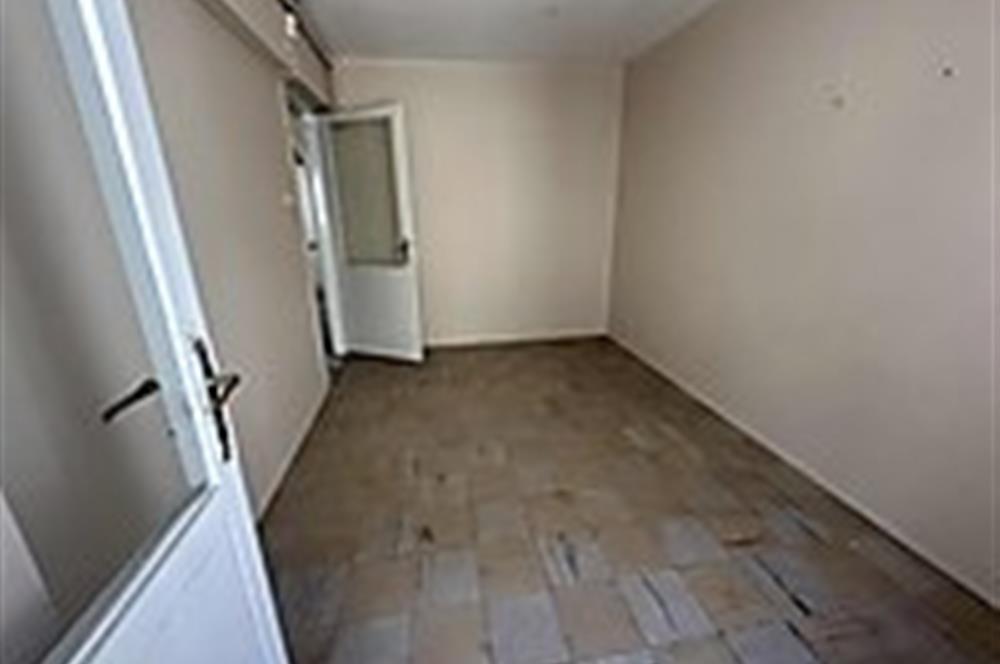 ÜÇYOL MEYDANIN'DA SATILIK 2+1 KAPALI MUTFAK DAİRE