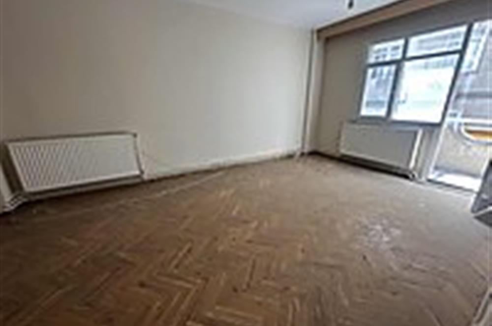 ÜÇYOL MEYDANIN'DA SATILIK 2+1 KAPALI MUTFAK DAİRE