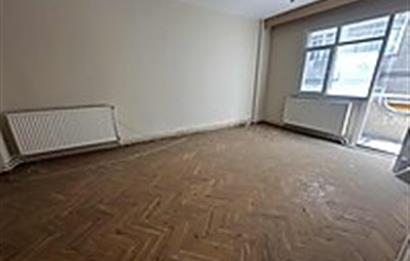 ÜÇYOL MEYDANIN'DA SATILIK 2+1 KAPALI MUTFAK DAİRE