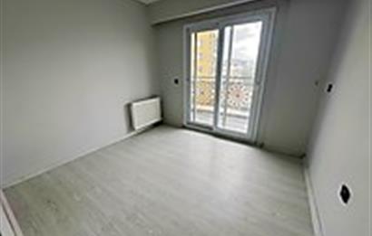 MENEMEN IRMAK MAH.HAVUZLU SİTEDE KİRALIK 3+1
