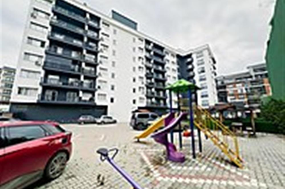 MENEMEN IRMAK MAH.HAVUZLU SİTEDE KİRALIK 3+1