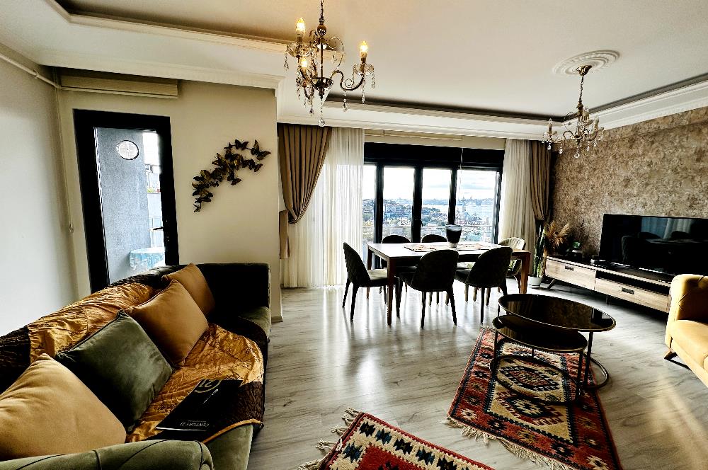 ÜSKÜDARIN KALBİNDE EŞSİZ DENİZ MANZARALI SATILIK 2+1 DAİRE