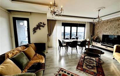 ÜSKÜDARIN KALBİNDE EŞSİZ DENİZ MANZARALI SATILIK 2+1 DAİRE