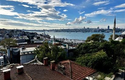 ÜSKÜDARIN KALBİNDE EŞSİZ DENİZ MANZARALI SATILIK 2+1 DAİRE