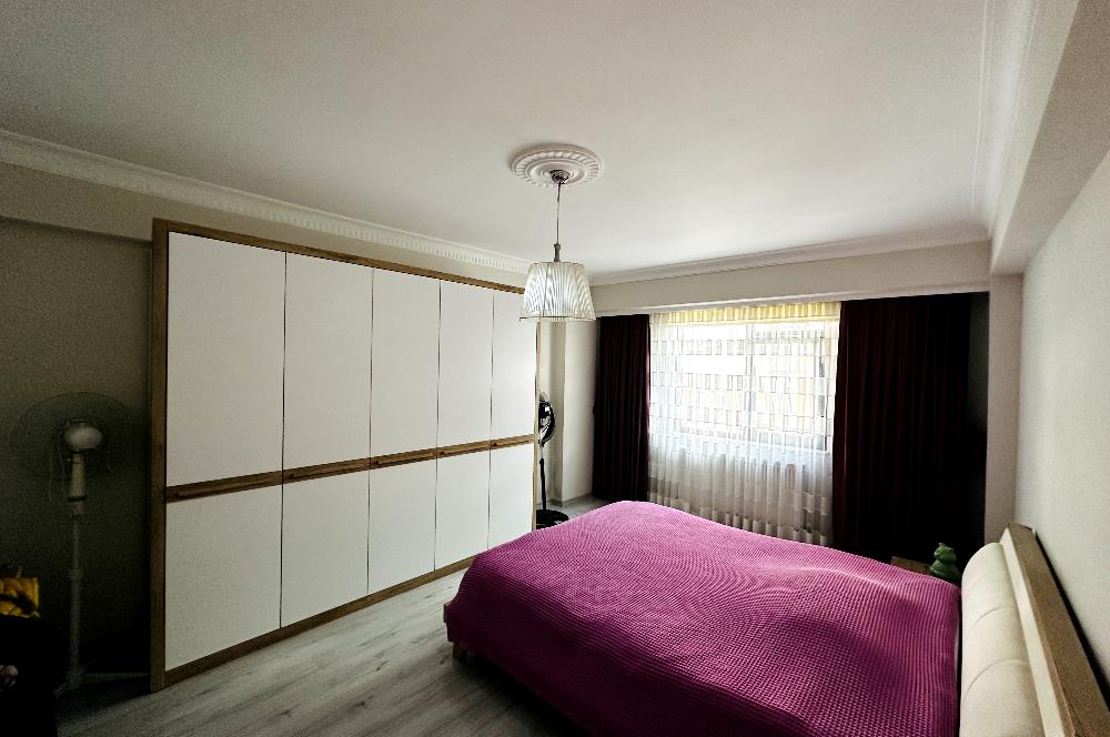 ÜSKÜDARIN KALBİNDE EŞSİZ DENİZ MANZARALI SATILIK 2+1 DAİRE