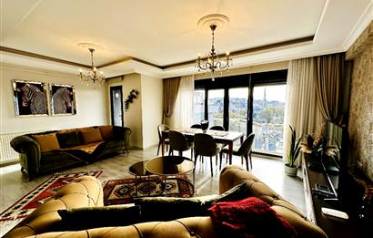 ÜSKÜDARIN KALBİNDE EŞSİZ DENİZ MANZARALI SATILIK 2+1 DAİRE