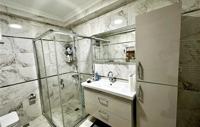 ÜSKÜDARIN KALBİNDE EŞSİZ DENİZ MANZARALI SATILIK 2+1 DAİRE