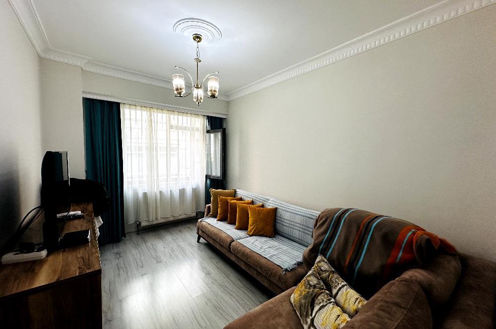 ÜSKÜDARIN KALBİNDE EŞSİZ DENİZ MANZARALI SATILIK 2+1 DAİRE