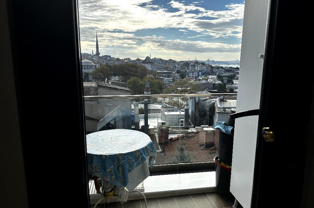 ÜSKÜDARIN KALBİNDE EŞSİZ DENİZ MANZARALI SATILIK 2+1 DAİRE