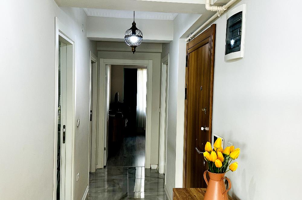 ÜSKÜDARIN KALBİNDE EŞSİZ DENİZ MANZARALI SATILIK 2+1 DAİRE