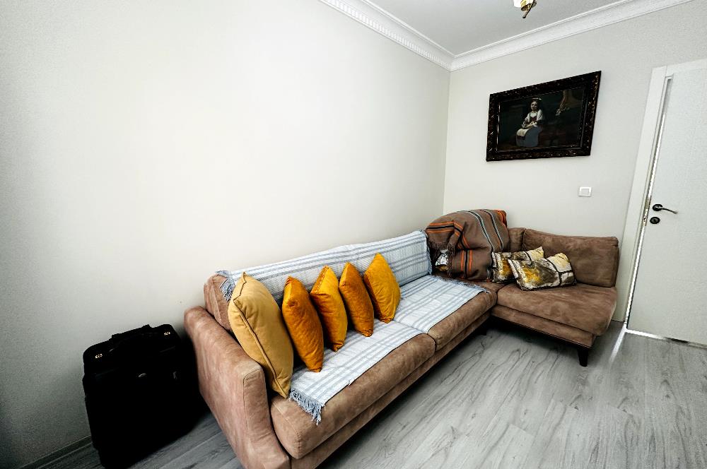 ÜSKÜDARIN KALBİNDE EŞSİZ DENİZ MANZARALI SATILIK 2+1 DAİRE
