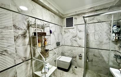 ÜSKÜDARIN KALBİNDE EŞSİZ DENİZ MANZARALI SATILIK 2+1 DAİRE