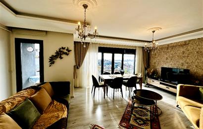 ÜSKÜDARIN KALBİNDE EŞSİZ DENİZ MANZARALI SATILIK 2+1 DAİRE