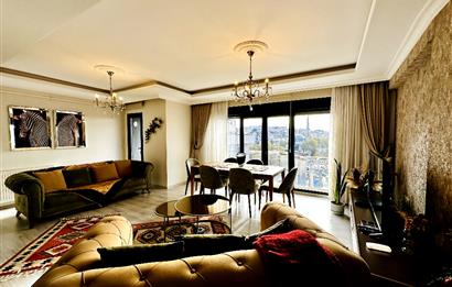 ÜSKÜDARIN KALBİNDE EŞSİZ DENİZ MANZARALI SATILIK 2+1 DAİRE