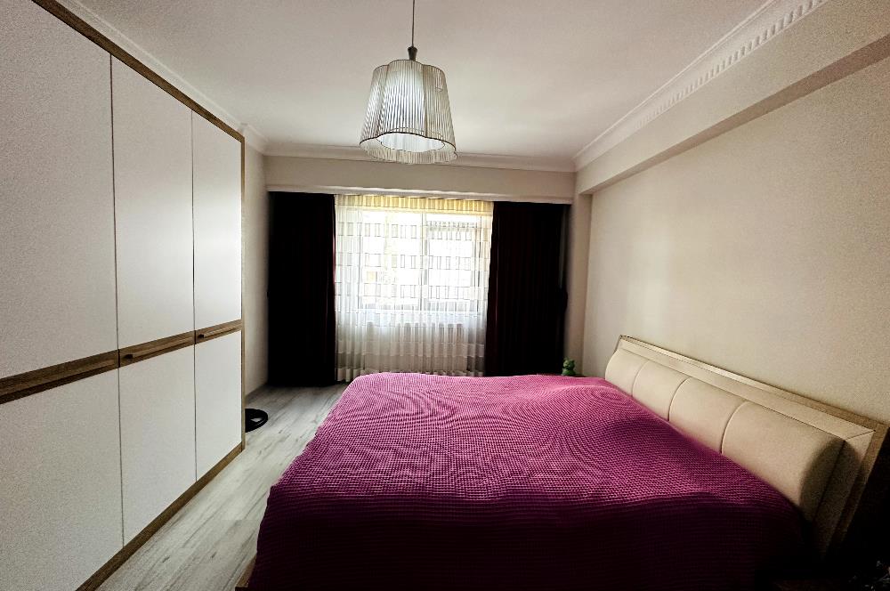 ÜSKÜDARIN KALBİNDE EŞSİZ DENİZ MANZARALI SATILIK 2+1 DAİRE