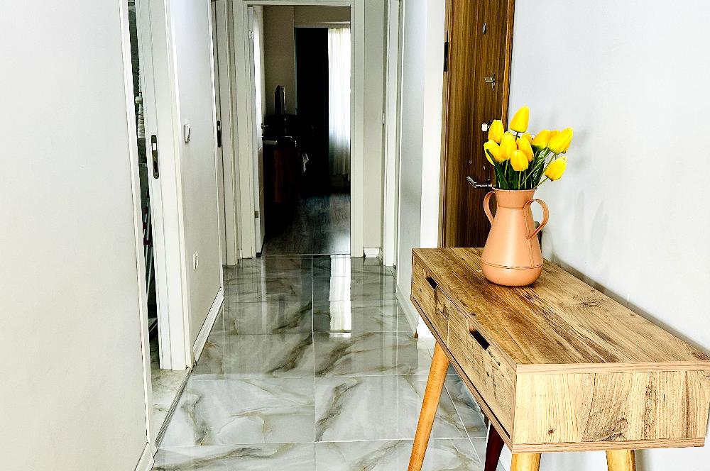 ÜSKÜDARIN KALBİNDE EŞSİZ DENİZ MANZARALI SATILIK 2+1 DAİRE