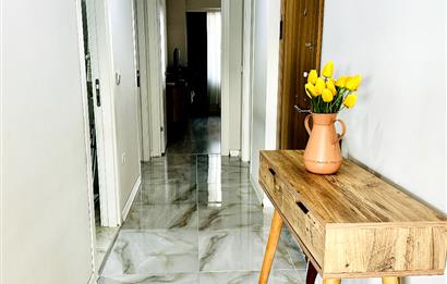 ÜSKÜDARIN KALBİNDE EŞSİZ DENİZ MANZARALI SATILIK 2+1 DAİRE