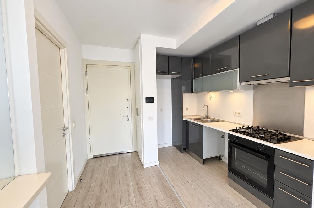 KARŞIYAKA SOYAK SİESTA BLUE SİTESİ'NDE EŞYALI KİRALIK 1+1 DAİRE