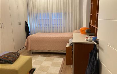 Üsküdar Barbaros'ta Satılık Lüks 2+1 Site İçi Daire