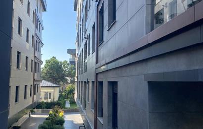 Üsküdar Barbaros'ta Satılık Lüks 2+1 Site İçi Daire