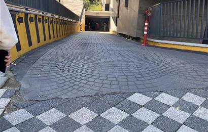 Üsküdar Barbaros'ta Satılık Lüks 2+1 Site İçi Daire