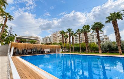 KARŞIYAKA SOYAK SİESTA BLUE SİTESİ'NDE EŞYALI KİRALIK 1+1 DAİRE