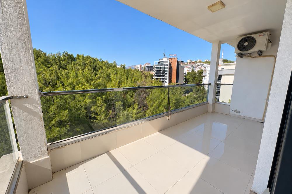 Bornova Evka 3 Gültekin Konakları'nda, 3 Cepheli Kiralık 4+1