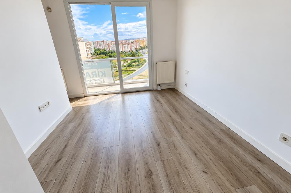 KARŞIYAKA SOYAK SİESTA BLUE SİTESİ'NDE EŞYALI KİRALIK 1+1 DAİRE
